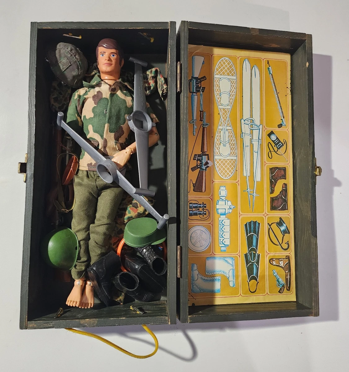 G.I. Joe Military & Adventure Action Figures 1:6 1975 Year