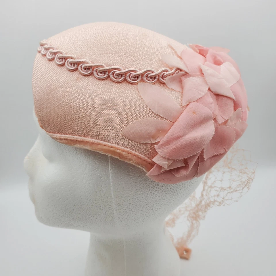 De Colección Sombrero Para Mujer Rosa Floral Con Red Cabeza Gorra Cubre Acentos Florales Foto 2 de 4