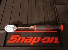 Snap-on Tools New 38 Dr. Red Soft Grip Standard Handle Ratchet Fh80