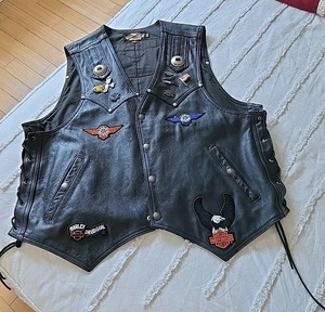 VINTAGE HARLEY DAVIDSON BLACK LACED LEATHER USA HERITAGE CONCHO VEST MENS XXLG