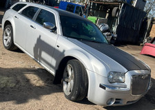 2006 CHRYSLER 300C V8 HEMI 5.7 PETROL AUTOMATIC BREAKING WHOLE CAR FOR PARTS NOW