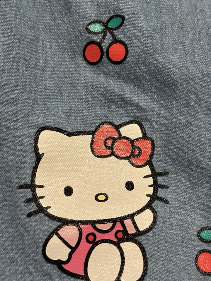 Mameluco vaquero Hello Kitty And Friends x Primark Sanrio para niñas talla 24-36 meses Foto 3 de 4