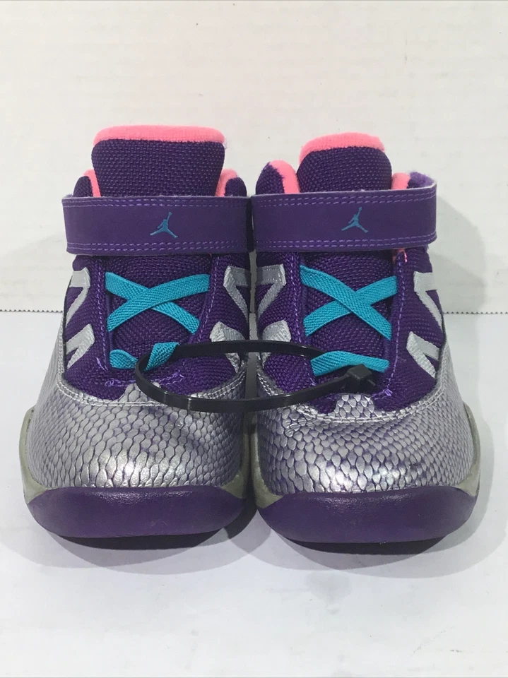 Zapatillas deportivas Air Jordan para niñas pequeñas talla 8,5 púrpura/plateado YS-1108 Foto 2 de 4