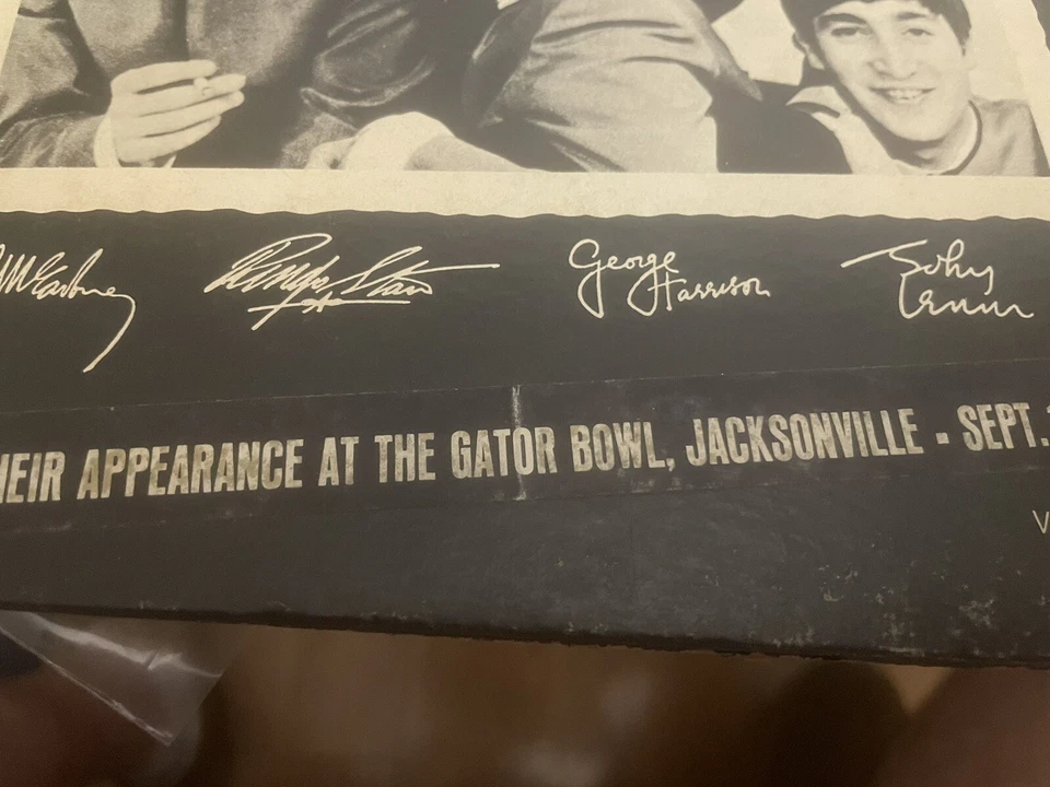 SONGS, PICTURES AND STORIES FABULOUS BEATLES Rarest VJ1092 Jacksonville 9/11/64 - Image 4 of 4