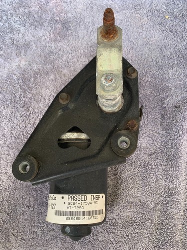 Used 9C24-17504-AC FoMoCo Windshield Wiper Motor - Picture 5 of 6