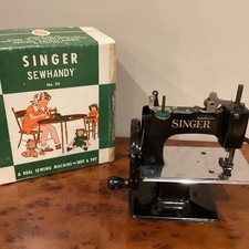Singer  Sewhandy  Child  s Sewing Machine 20 In Original Box Excellent Condition