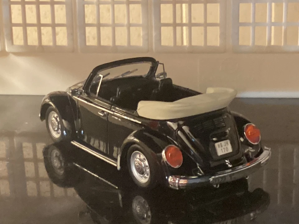 1978 Volkswagen Beetle Cabriolet 1303 Noire by Jouef - Image 4 of 4