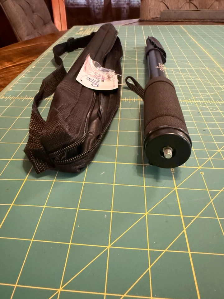 Monopod - 62 in Camera Monopod by Altura Photo Ultra Portable, Heavy Duty - New - Image 3 of 4