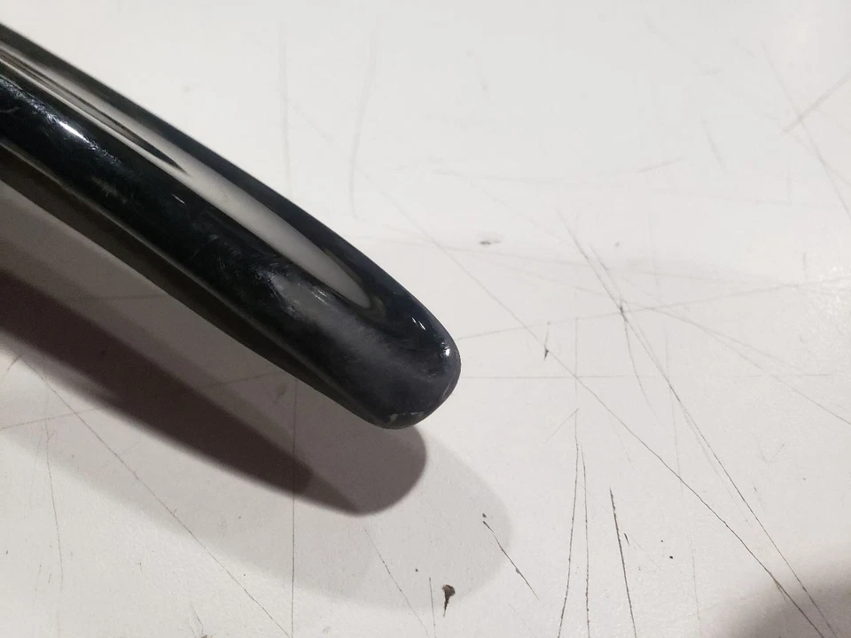 Отделка ручки багажника (неоригинальная камера) - 2004 BMW 325CI купе - 04-06 OEM - Изображение 3 из 4