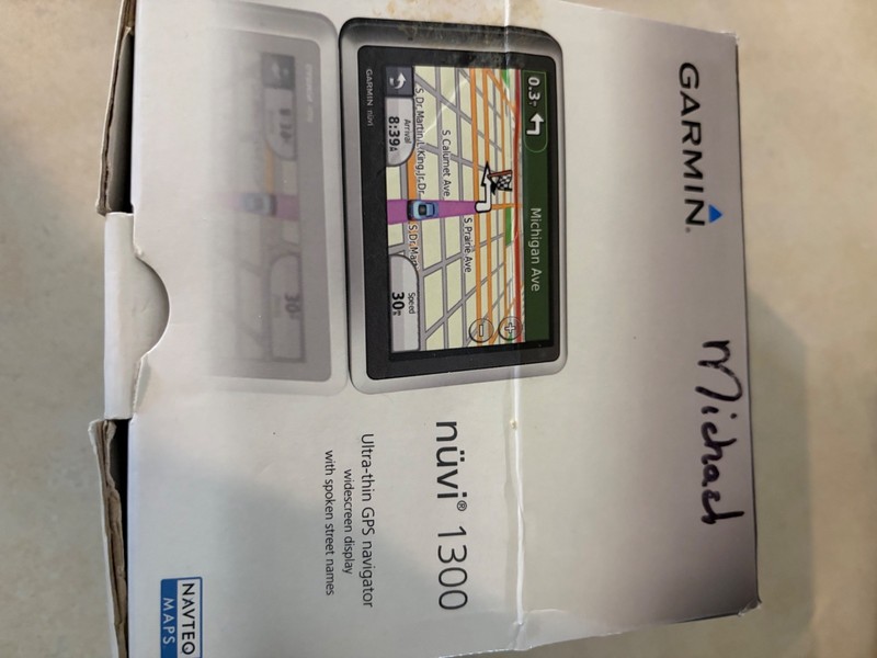 Garmin Nuvi 1300 GPS navigator