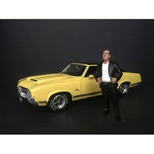 "HANGING OUT II" MANUEL FIGURINE FOR 1/18 SCALE MODELS BY AMERICAN DIORAMA 38183