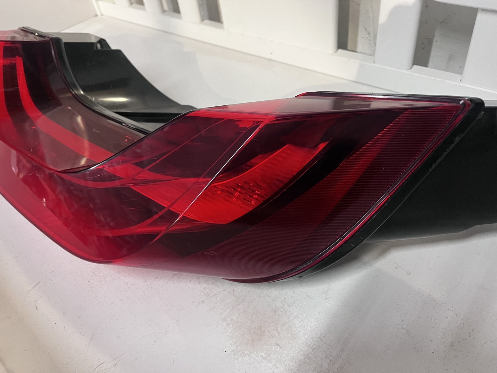 2014-2017 BMW I8 Right Tail Light (Between Gate and Bumper)