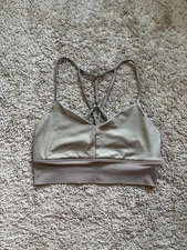 Alo Yoga Sunny Strappy Bra in Glossy Gravel (Beige) Size XS
