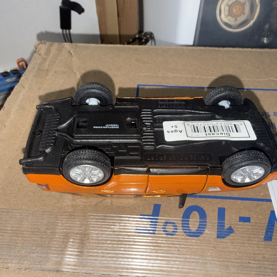 Kinsmart  - Range Rover Sport - Pull Back action - 1:38 scale KT5312D Orange - Image 3 of 3