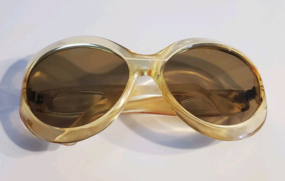 France 1960s Audrey Style Beautiful Chic Translucent Frame Womens Sunglasses 