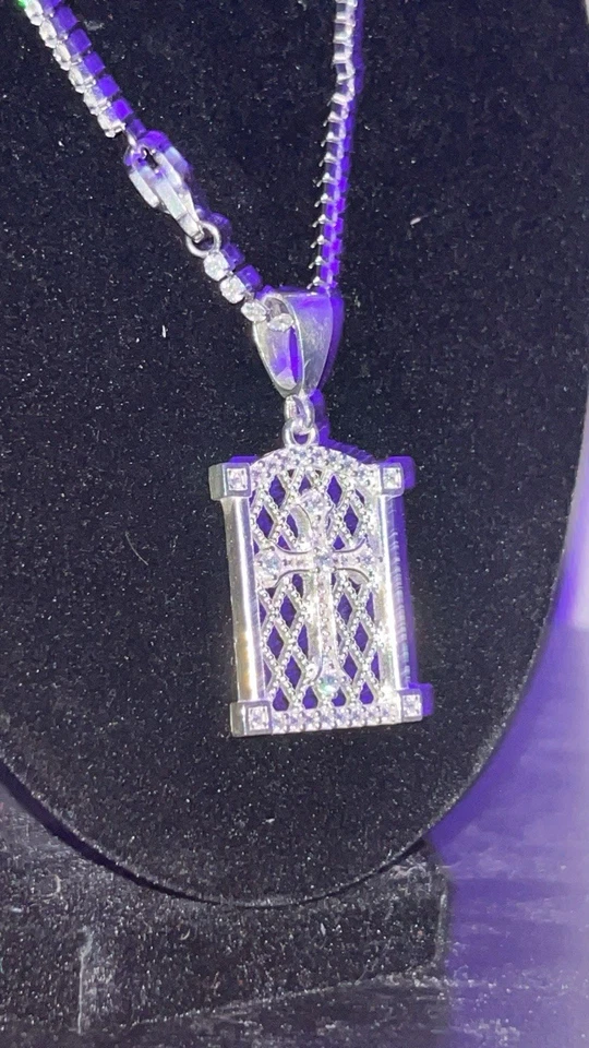 Collar Tenis 18" GLD Chapado en Oro Blanco 14K con Colgante Moisanitte Oro Blanco Foto 3 de 4