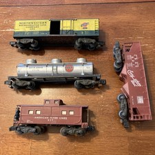 Lot of American Flyer Freight Cars 989 Northwestern Boxcar 921 926 977 Caboose