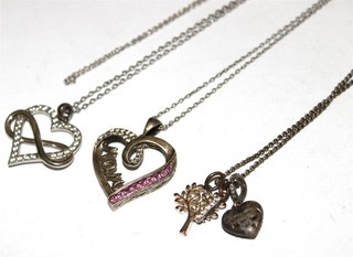Beautiful sterling silver 925 mark pendant Necklaces few tangles Lot# 469
