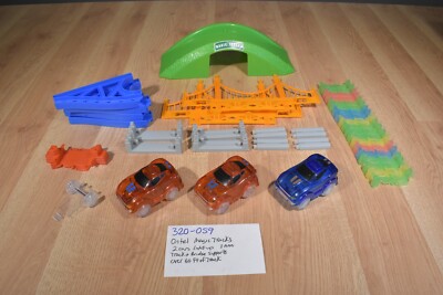 Ontel Magic Tracks Cars Over 60 Feet of Track(320-059)