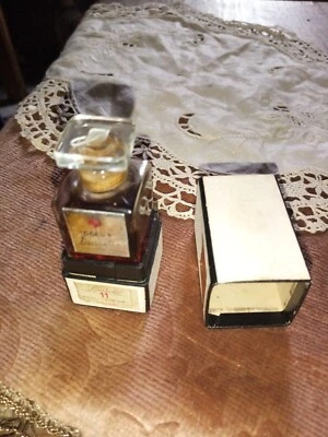 PETIT FLACON VINTAGE ANNEES 40 50 COEUR LASSALLE PLEIN AVEC SA BOITE (3) - Photo 1/4