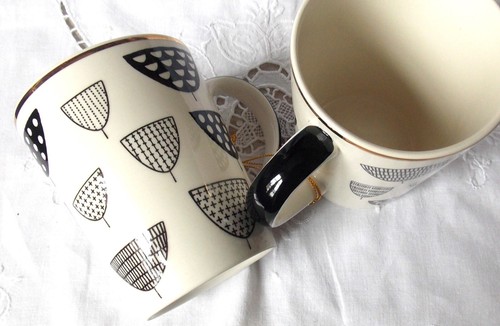 TASSES A THE EN CERAMIQUE DECOR LES TRIANGES LES 2 - Picture 3 of 6