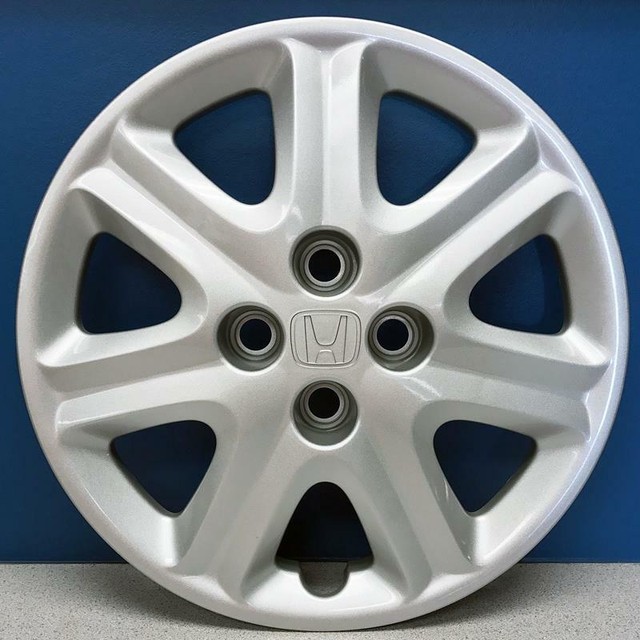 One Factory 2003 to 2005 Honda Civic 15 Inch Bolt on Hubcap Wheel Cover