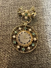 VTG Gold Tone Aquamarine Mother Of Pearl Clock & Bow Brooch Pin