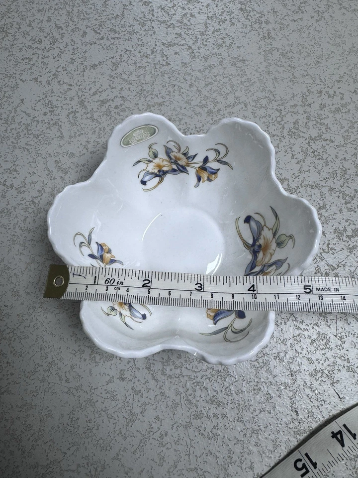 Aynsley Just Orchids Strawberry Bowl - Image 3 of 4