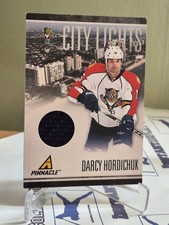2010-11 Panini Pinnacle City Lights Materials /499 Darcy Hordichuk #30 EX+ *Note