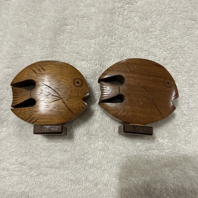 Hawaiian Wooden Fish Salt&pepper Shaker Set Is 2 1/2 Tall Hand Carved