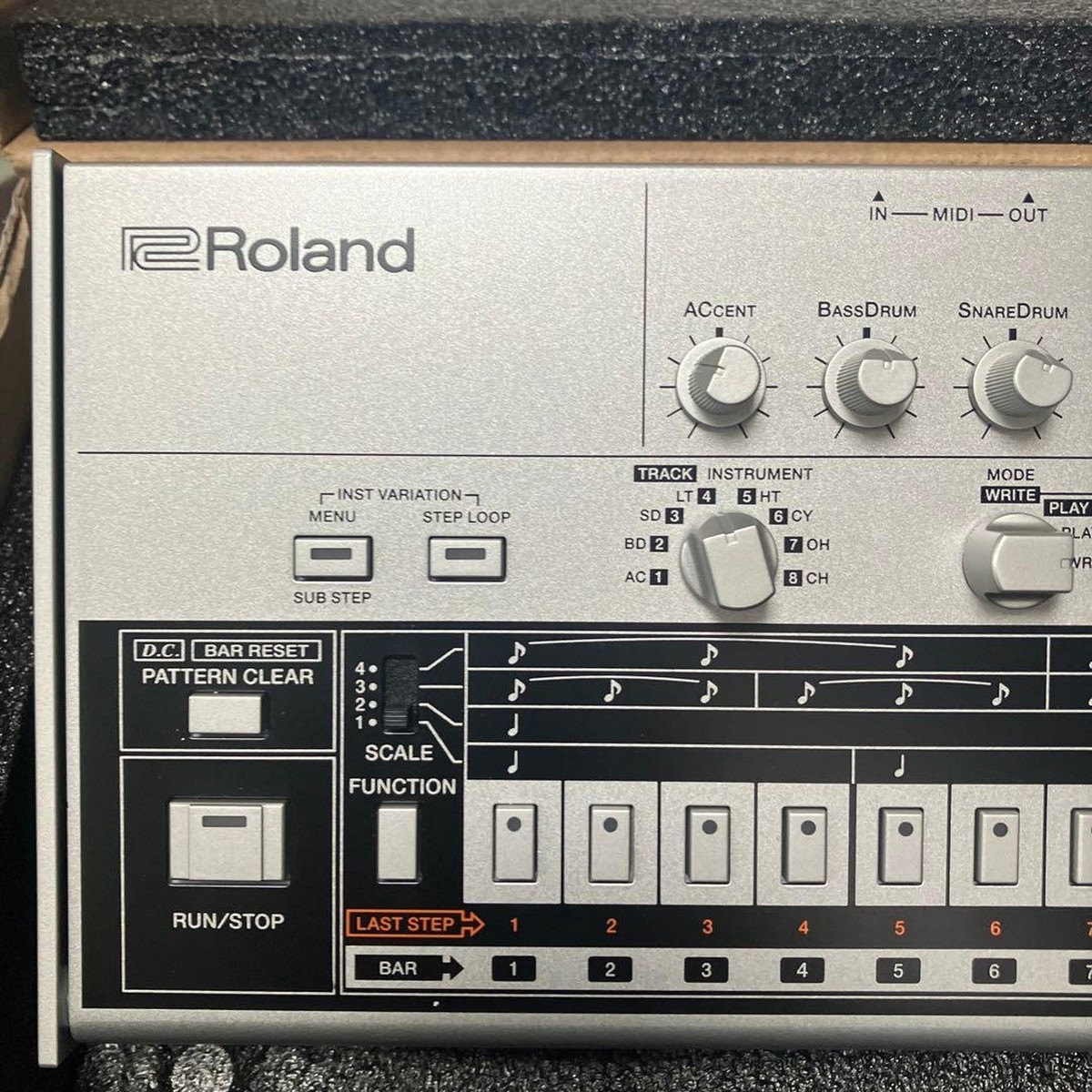 Roland Tr-808 Rhythm Composer Computer Controller Analog Drum