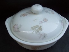 TSUKIHISA Childs Feeding Dish / Bowl Porcelain/Ceramic with lid