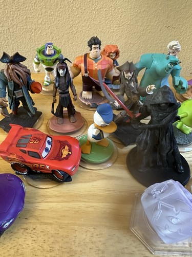 Disney Infinity - 24 Figures With One Crystal Play Piece | eBay