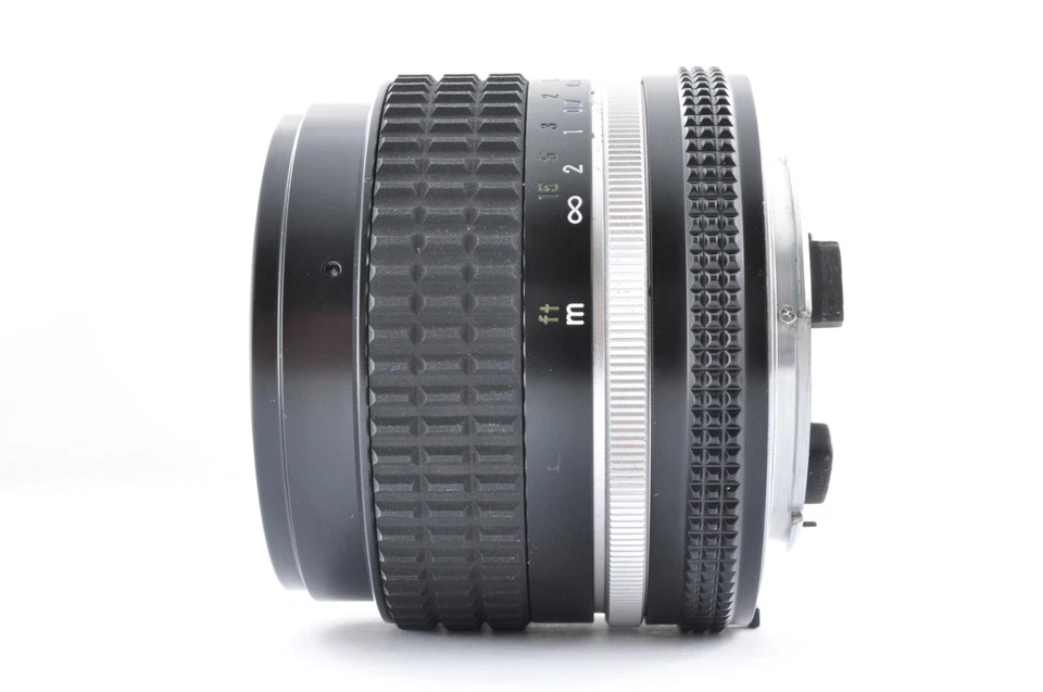 Lente gran angular SIC Nikon Ai-S Nikkor 28 mm f/2,8 AIS S/N 826xxx MF JAPÓN N COMO NUEVO Foto 3 de 4