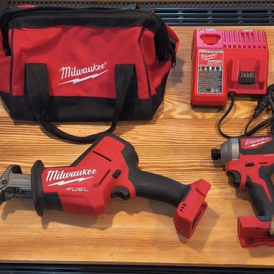 Milwaukee M18 FUEL Hackzall 2719-20 & 1/4in Hex Impact 2850-20 w/ Charger