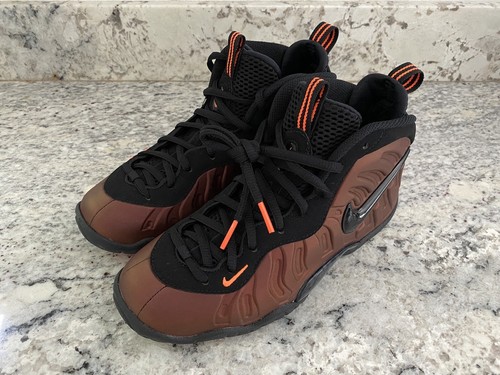 hyper crimson black foamposite