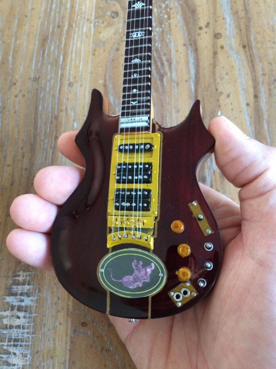 Grateful Dead Collectible SET of 2 Jerry Garcia Rosebud & Tiger