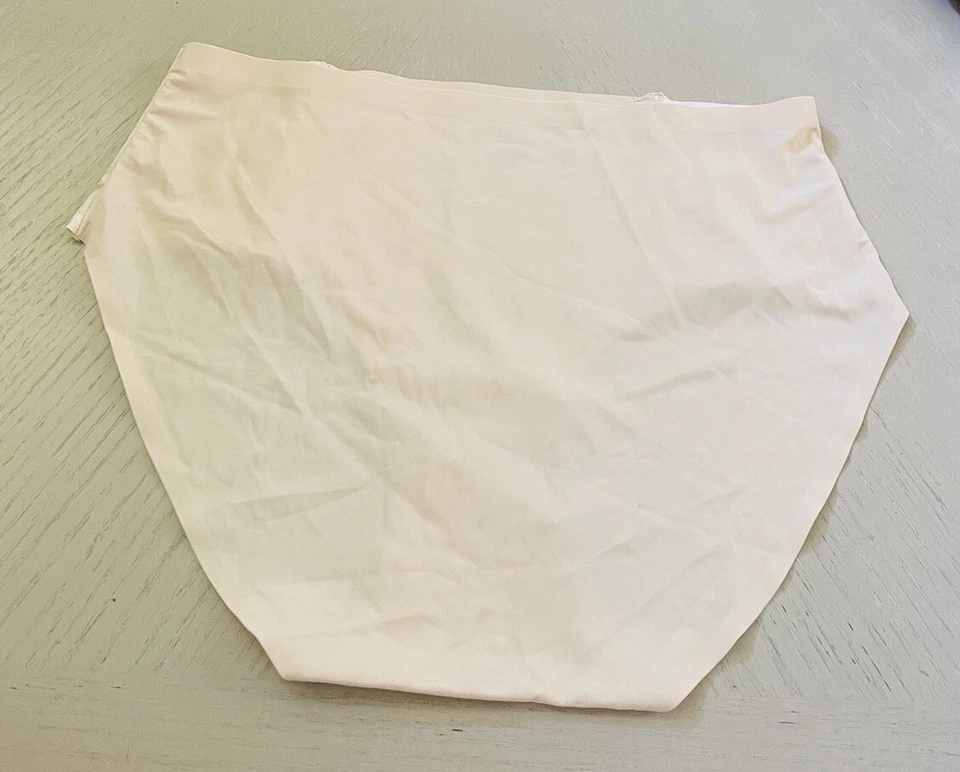 Lote de 7 bragas Bella suaves elásticas invisibles sin mostrar corte láser tiro medio calzoncillos Foto 4 de 4