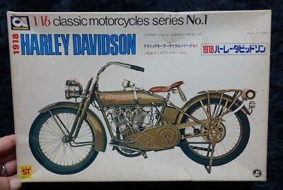 1918 HARLEY DAVIDSON CLASSIC MOTORCYCLE 1/16 AOSHIMA 1918 HARLEY DAVIDSON CLASSIC MOTORCYCLE 1/16 AOSHIMA