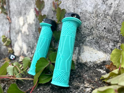 ODI Mountainbike und BMX Lenkergriffe Lock On Anti-Rutsch Gummi Türkis