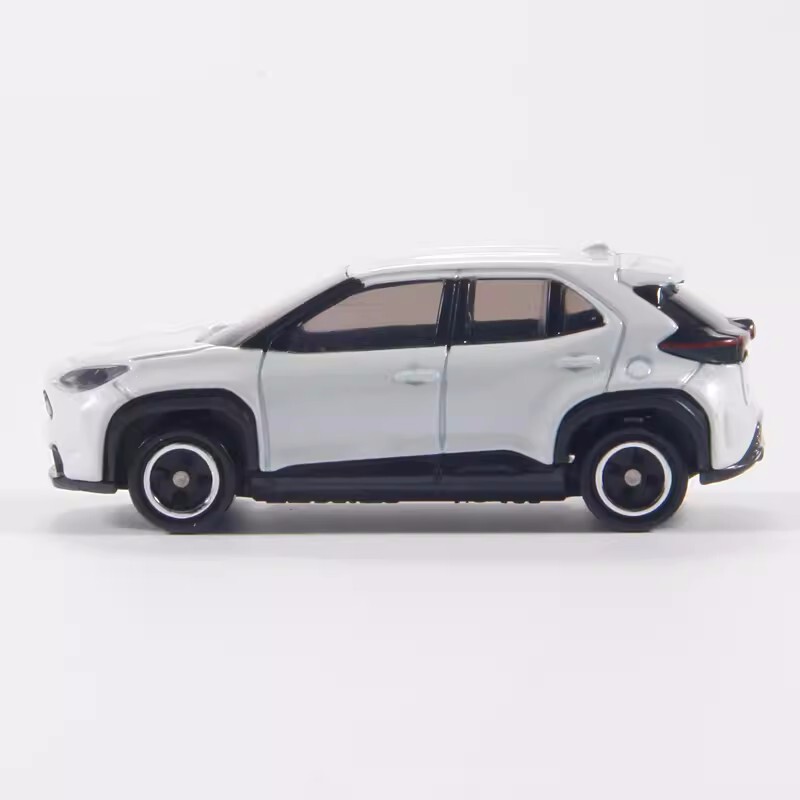 TOYOTA Yaris Cross シルバー ミニカー 1/43 楽天市場】トヨタ特注 1/30 トヨタ ヤリスクロスミニカー ＜1L0
