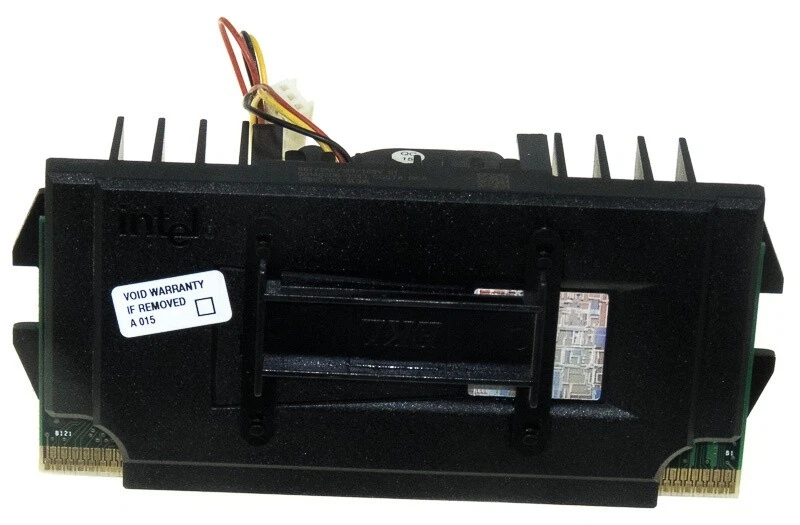 Intel Pentium III SL3XL 667MHz Slot1 + Cooler - Image 2 of 2