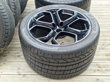 Lamborghini Aventador LP-700-4 Rear Alloy Wheel. Pirelli P Zero Tyre 335/30/20