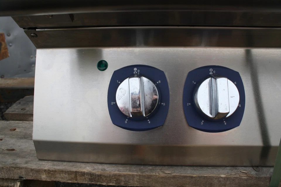 Electrolux XP Cocina Eléctrica Eléctrica Como Nueva Foto 2 de 4