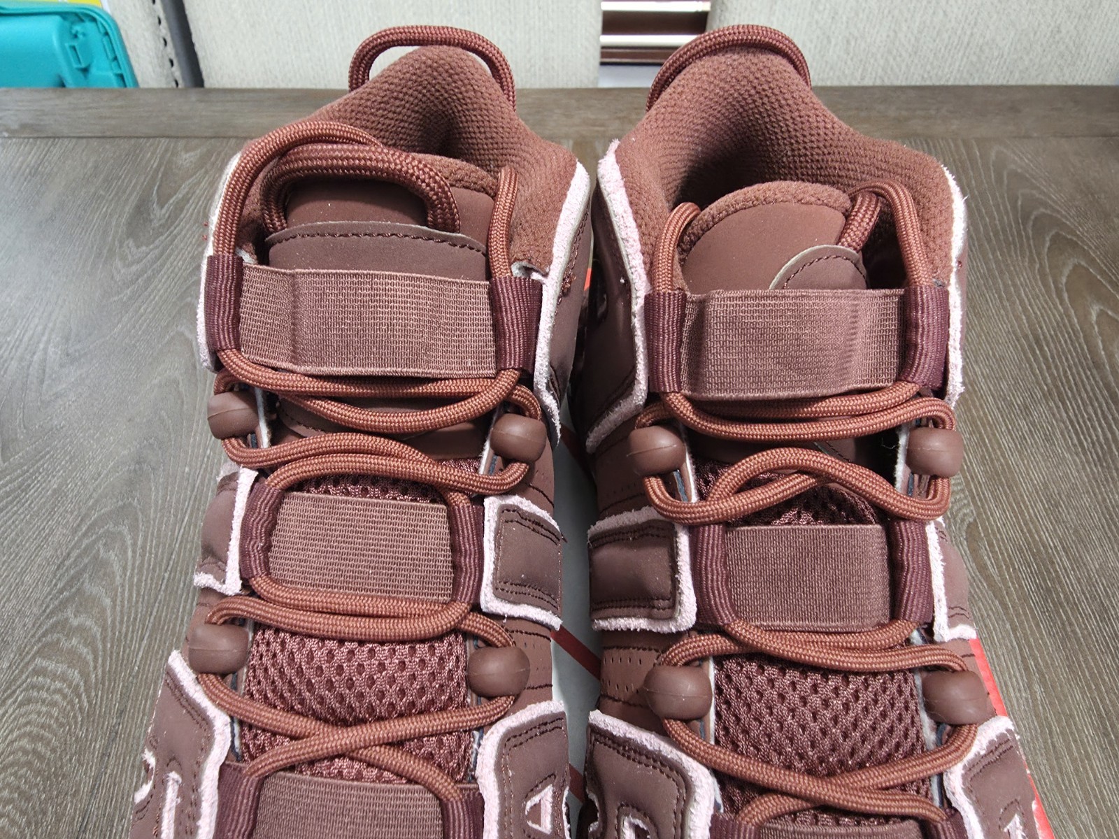 Nike Air More Uptempo '96 Valentine's Day Dark Pony Pink DV3466 200 Size 9.5 thumbnail 3