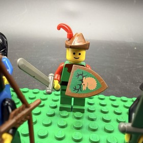 LEGO Castle 6103 - Castle Mini Figures 100% Complete No Box No Instructions