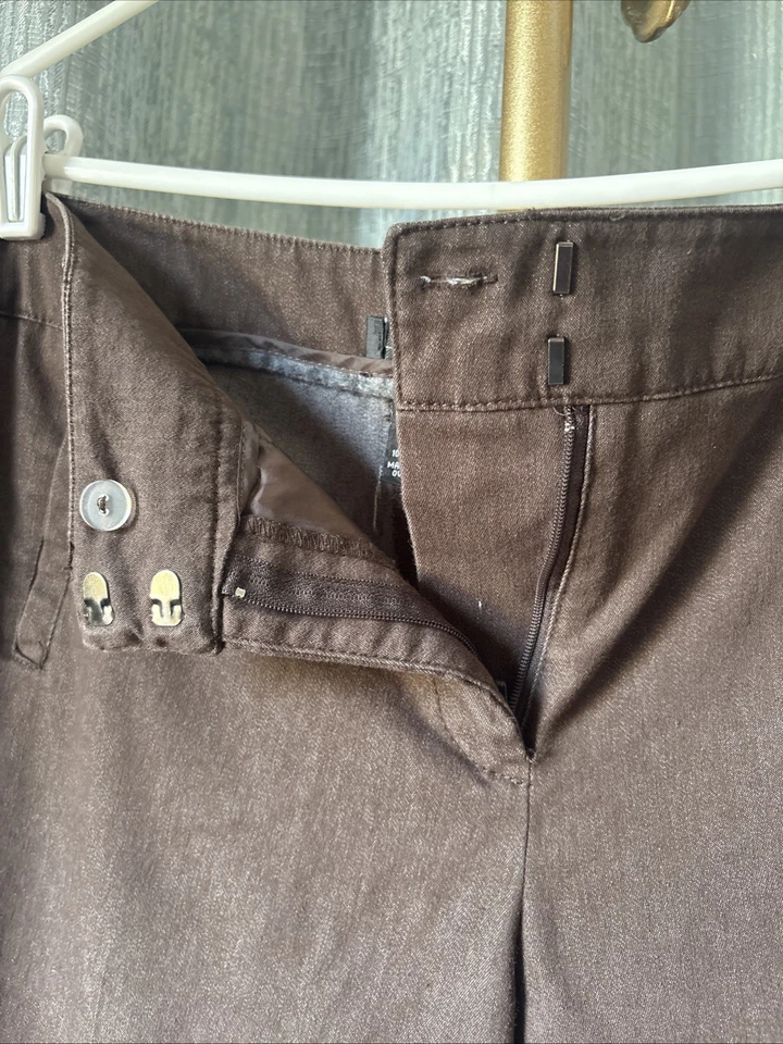 Pantalones capri marrón AGB talla 12 para dama con bolsillos delanteros de imitación y bolsillos traseros reales Foto 4 de 4