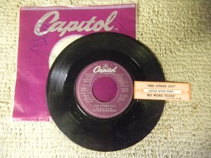 the-LITTLE-RIVER-BAND-the-other-guy-no-more-tears-JUKEBOX-STRIP-CAPTIOL-45