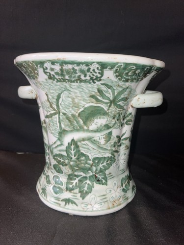 Yong Sheng Republic Porcelain Hong Kong Green Cache pot Vase Planter Cherubs