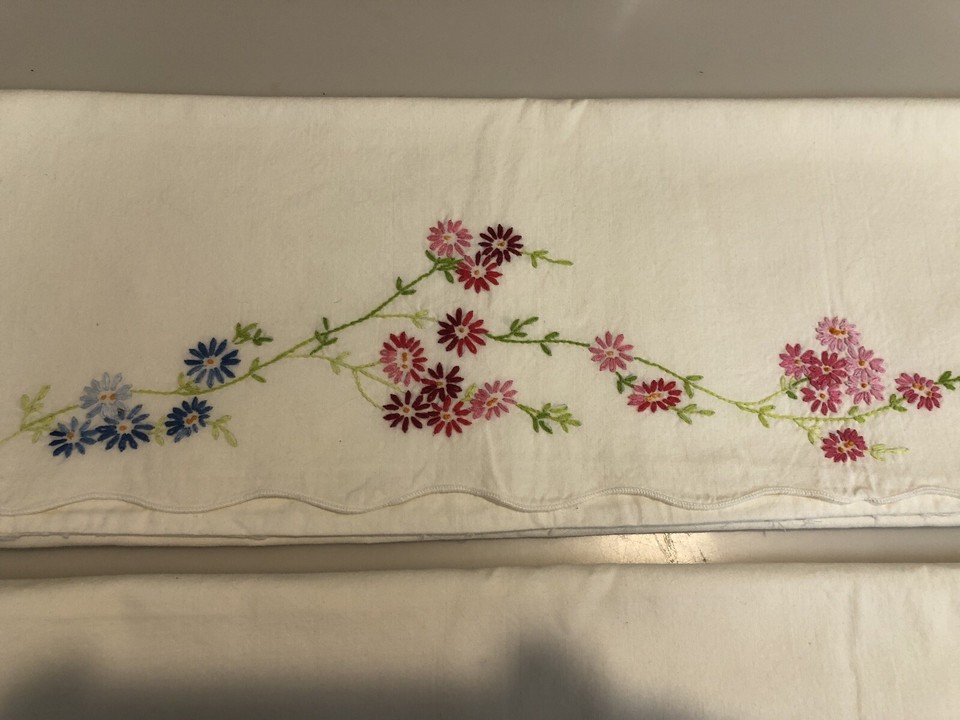 PAIR OF HAND EMBROIDERED LARGE PILLOW CASES, VINTAGE eBay